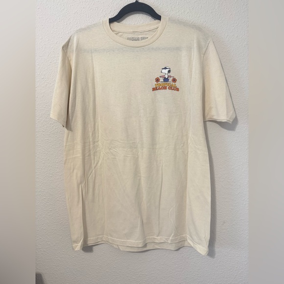 PEANUTS Tropical Beach Club Tee Size XL NWOT - Picture 8 of 9